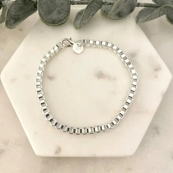 925 Sterling Silver Box Chain Bracelet 4 mm Box Link Bracelet - Picture 3 of 3